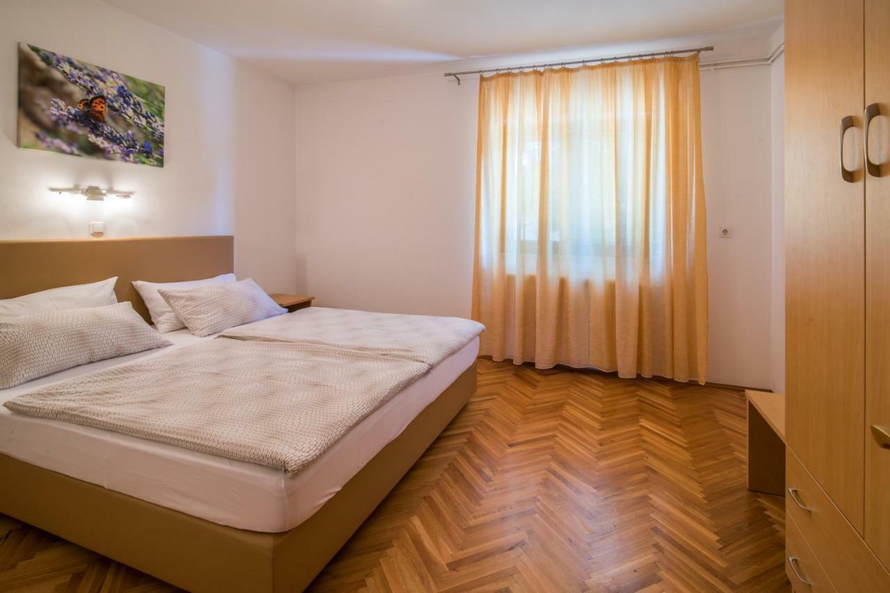 Apartments Marija & Anton 马林斯卡 外观 照片